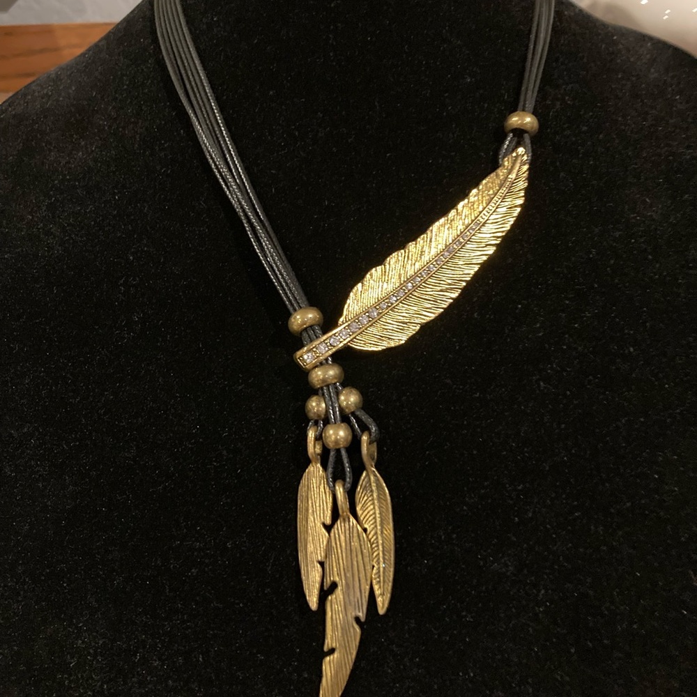 Black and Gold tone necklace.
